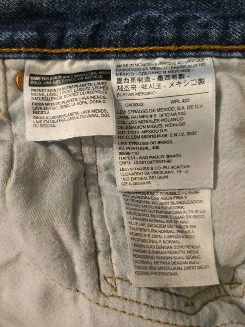 Levi’s 501 Original Fit Medium Wash Jeans 36x30